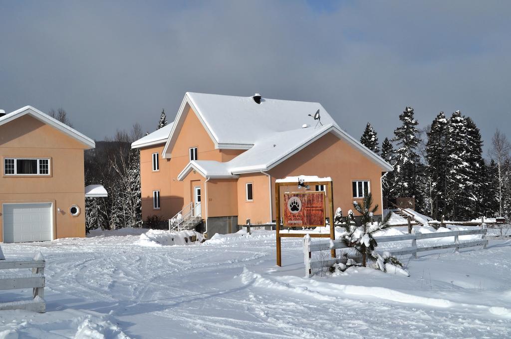La Taniere De L'Ours Hotel Сен-Дона-де-Монкалм Екстериор снимка