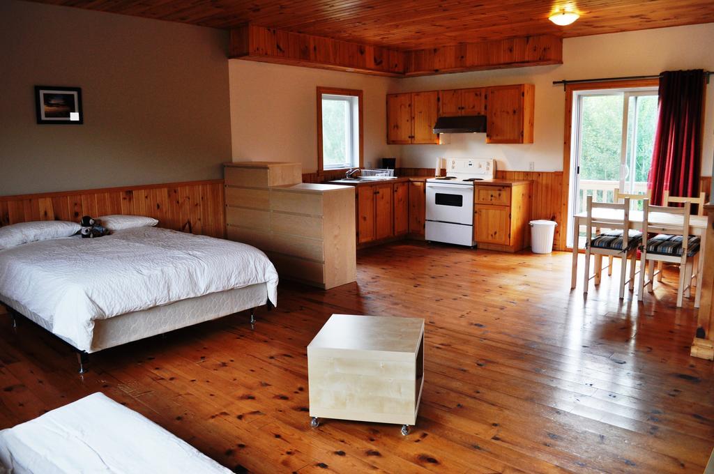La Taniere De L'Ours Hotel Сен-Дона-де-Монкалм Стая снимка